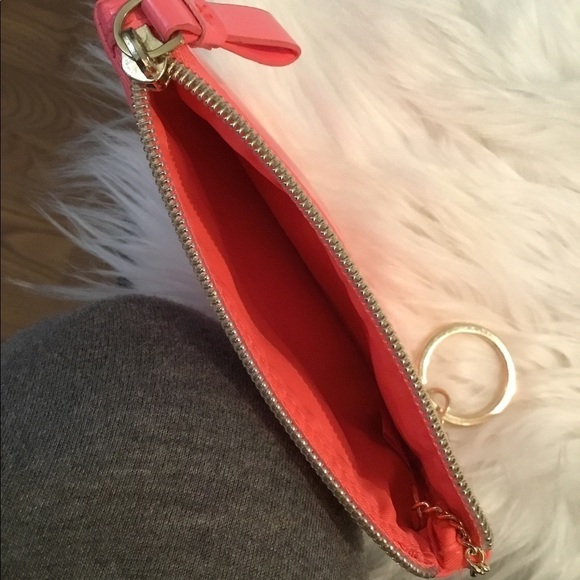 Victoria’s Secret coral 6x4 clutch with key chain - Picture 3 of 6